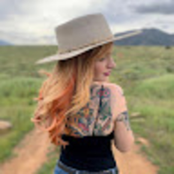 Meet your Posher, Chuck - Picture 1 of 1